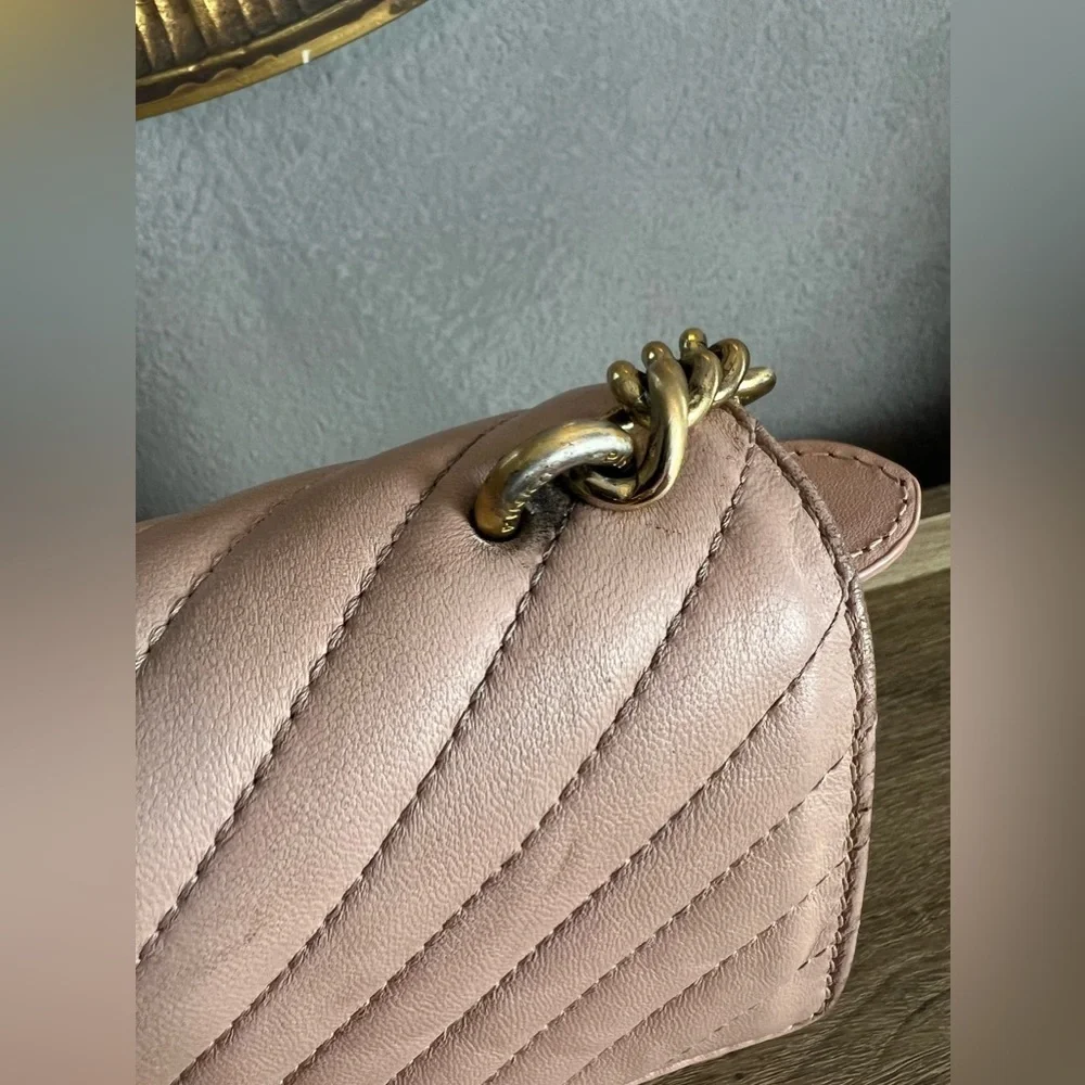 Pinko - Love Classic Icon quilted model bag